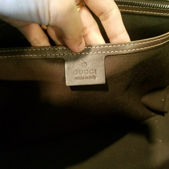 Authentic Gucci - Picture 5 of 7
